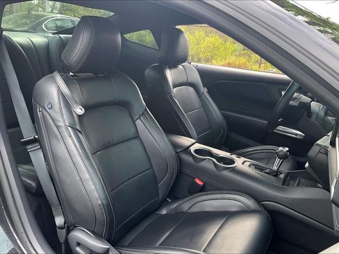 Used 2024 Ford Mustang Premium image 8