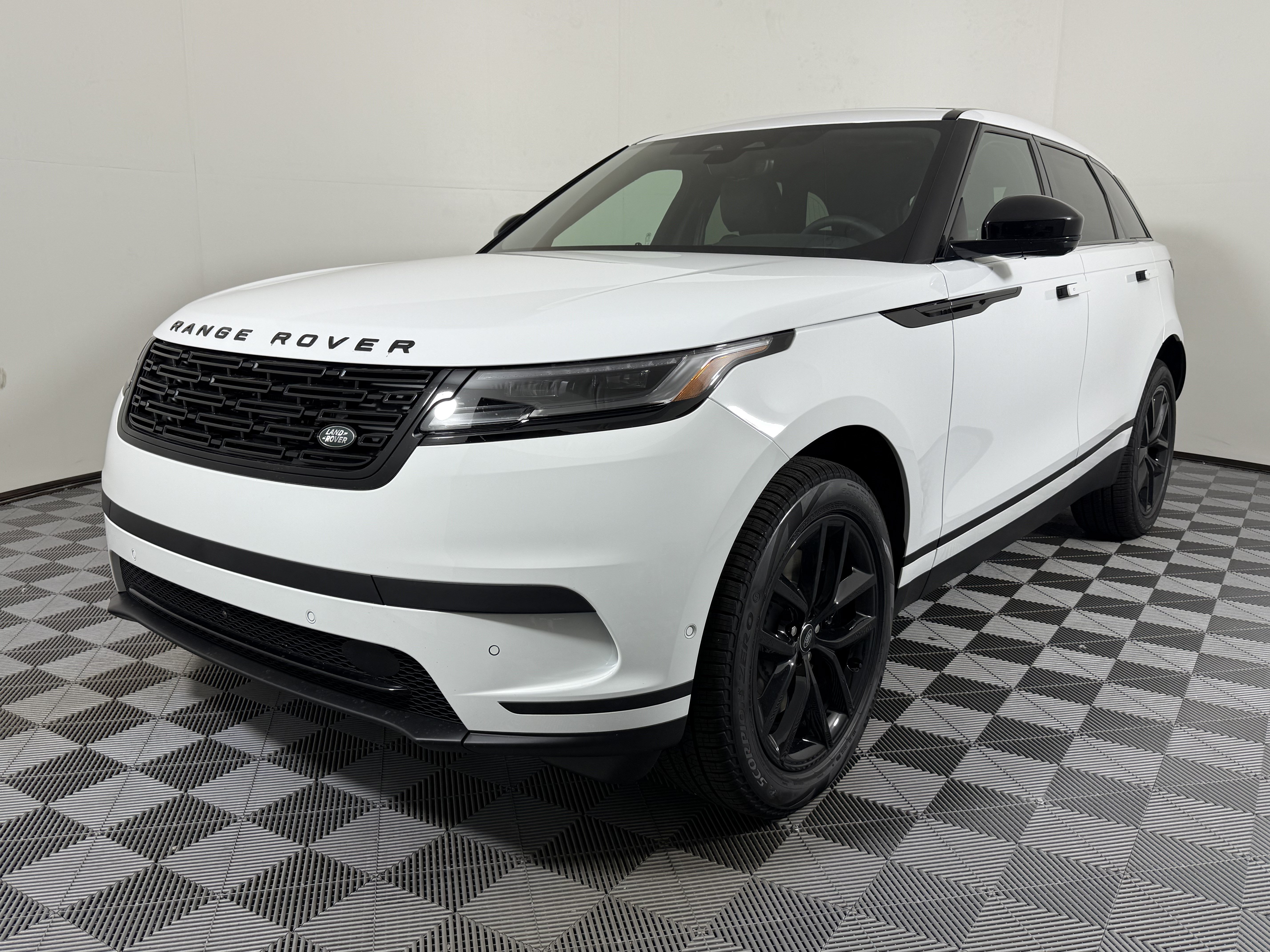 New 2026 Land Rover Range Rover Velar S AWD/4WD image 1