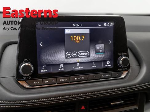 Used 2024 Nissan Rogue SV AWD/4WD image 18