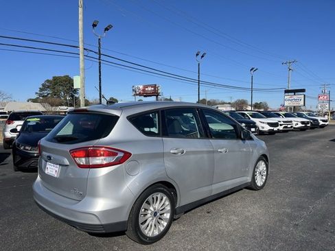 Used 2017 Ford C-MAX SE image 4