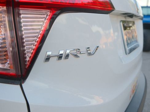 Used 2017 Honda HR-V LX image 42