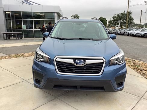 Used 2020 Subaru Forester Premium AWD/4WD image 3