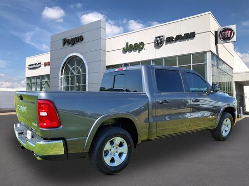New 2026 RAM 1500 4x4 Crew Cab image 2