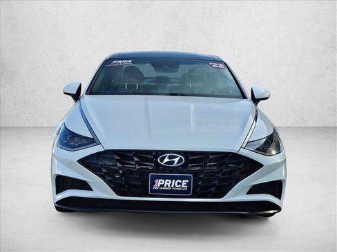 Used 2022 Hyundai Sonata Limited FWD image 2