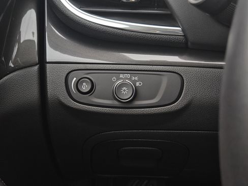 Used 2018 Buick Encore Preferred FWD image 24