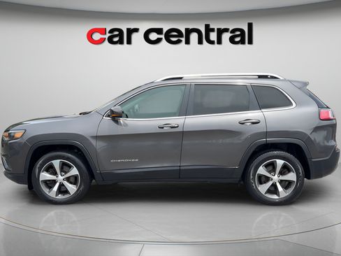 Used 2019 Jeep Cherokee Limited AWD/4WD image 2