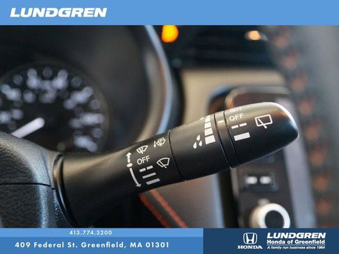 Used 2024 Nissan Kicks SR FWD image 21