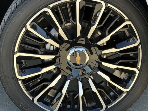 New 2026 Chevrolet Tahoe High Country image 9