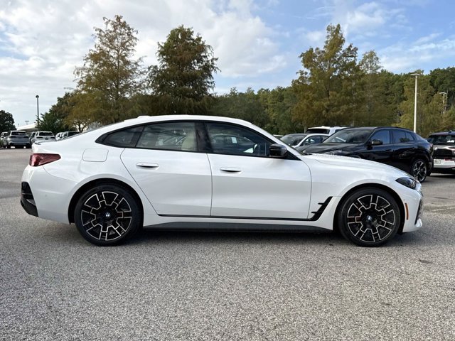 Used 2026 BMW i4 eDrive40 w/ M Sport Package RWD image 2