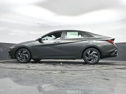 New 2026 Hyundai Elantra Limited image 50