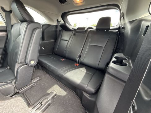 Used 2023 Toyota Highlander Limited AWD/4WD image 24
