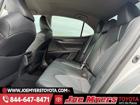 Used 2024 Toyota Camry SE image 25