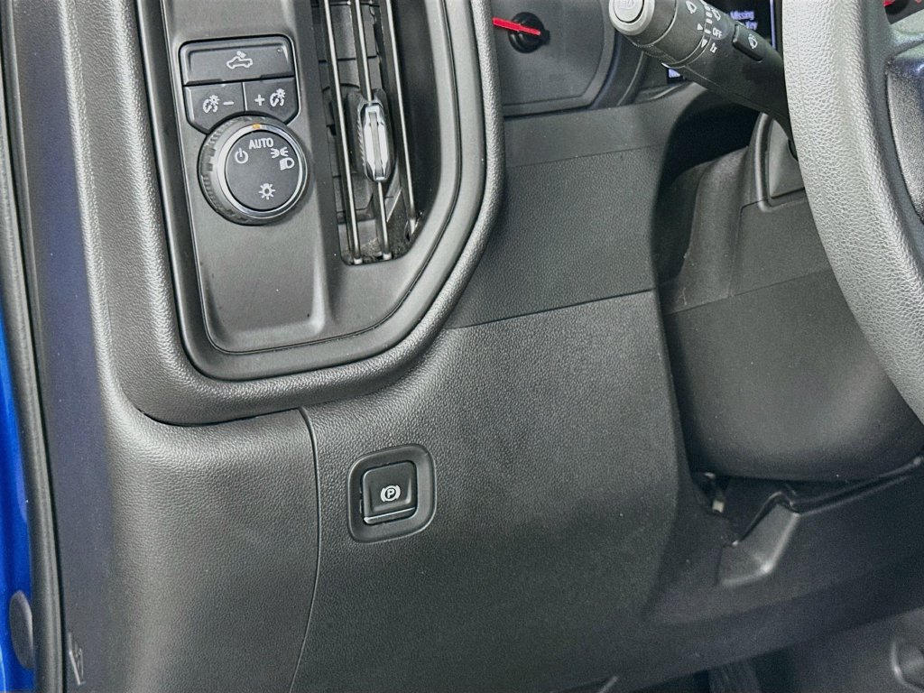 Used 2024 Chevrolet Silverado 1500 Custom RWD image 10
