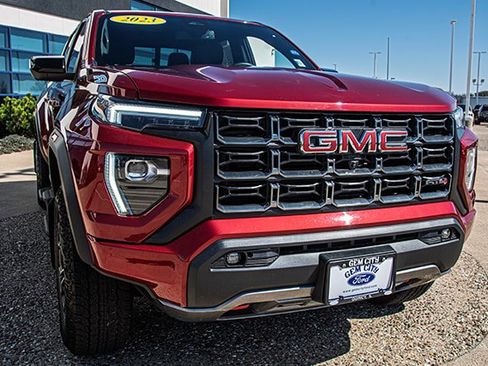 Used 2023 GMC Canyon AT4 w/ AT4 Premium Package image 7
