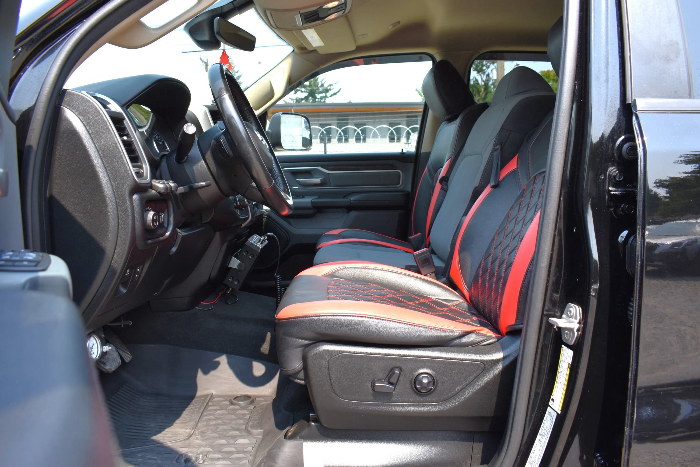 Used 2020 RAM 1500 Big Horn AWD/4WD image 10