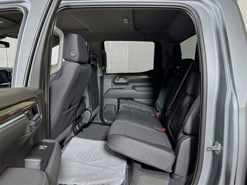 New 2026 GMC Sierra 1500 Elevation image 13