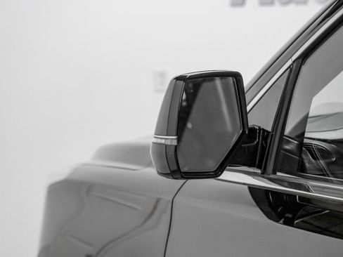 Used 2018 Cadillac Escalade Luxury image 35