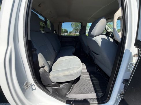 Used 2014 RAM 4500 Tradesman w/ Chrome Appearance Group AWD/4WD image 21