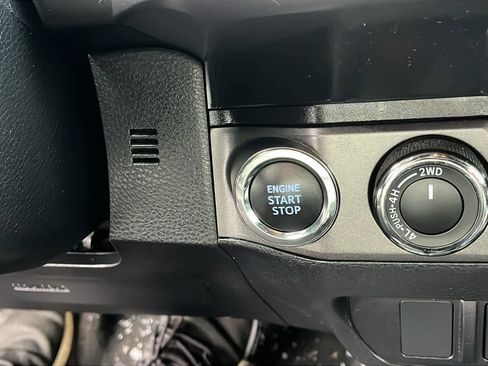 Used 2023 Toyota Tacoma TRD Off-Road image 21