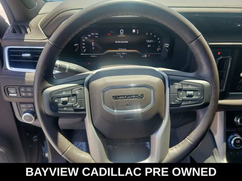 Used 2022 GMC Yukon XL Denali AWD/4WD image 32