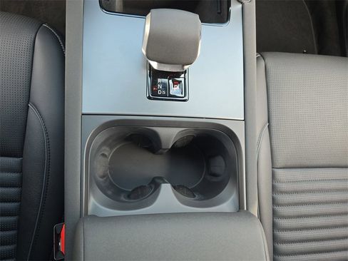 New 2026 Land Rover Discovery Sport Landmark image 25