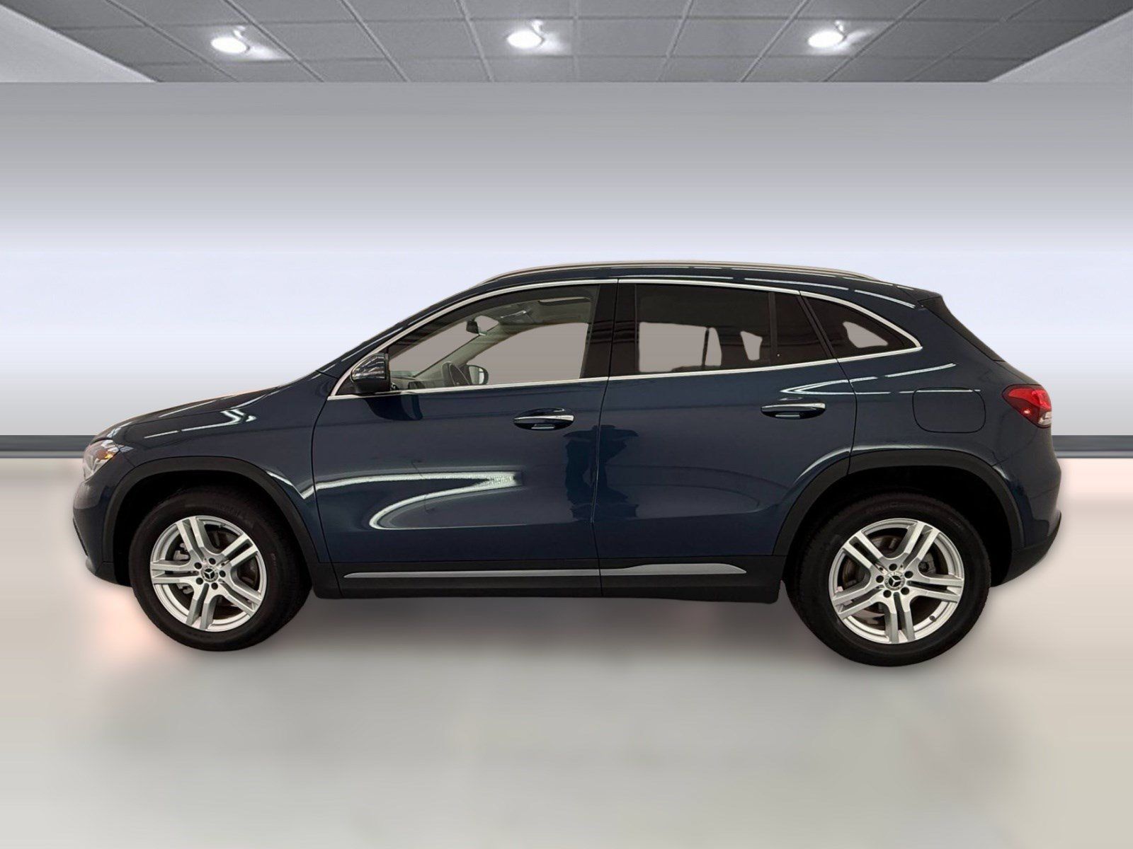 Used 2023 Mercedes-Benz GLA 250 image 2