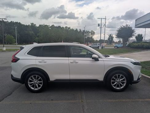 Used 2024 Honda CR-V EX-L image 3