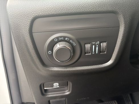New 2026 Jeep Grand Cherokee Laredo AWD/4WD image 17
