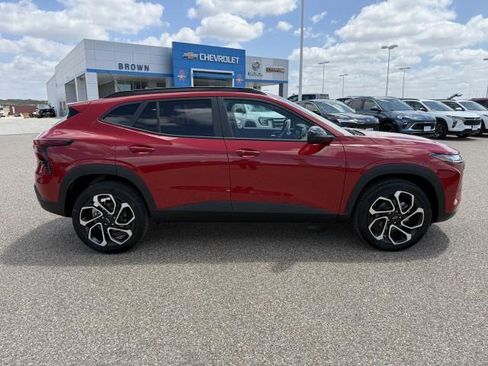 New 2026 Chevrolet Trax RS image 10