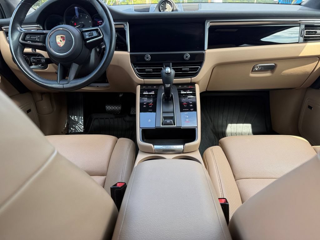 Used 2024 Porsche Macan w/ Premium Plus Package AWD/4WD image 13