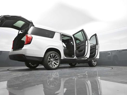 Used 2023 GMC Yukon XL Denali w/ Denali Reserve Package image 50