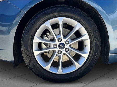 Used 2019 Ford Fusion SE image 11