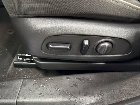 Used 2023 Chevrolet TrailBlazer LT w/ Convenience Package image 35