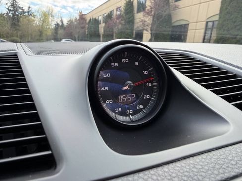 Used 2019 Porsche Cayenne S w/ Premium Package AWD/4WD image 25