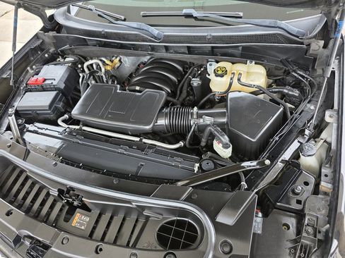 Used 2022 Cadillac Escalade ESV Sport w/ Touring Package image 39