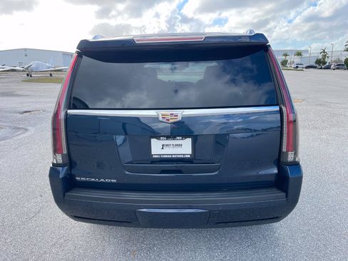 Used 2020 Cadillac Escalade Luxury RWD image 10