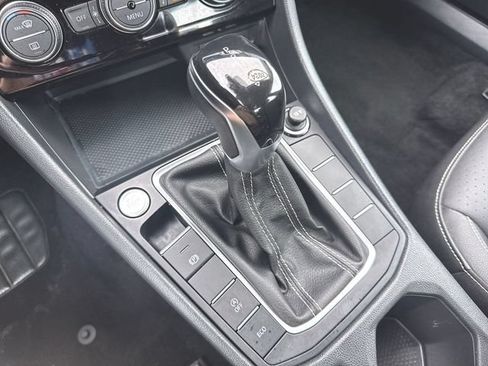 Used 2024 Volkswagen Jetta SE FWD image 15