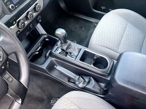 Used 2022 Toyota Tacoma SR RWD image 16