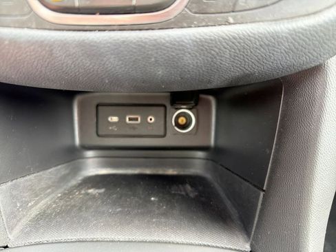 Used 2023 Chevrolet Equinox LT image 29