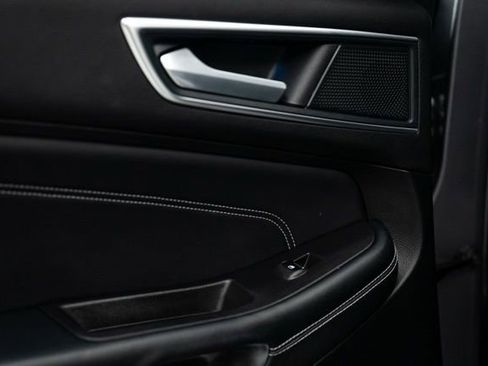 Used 2024 Ford Edge Titanium image 26