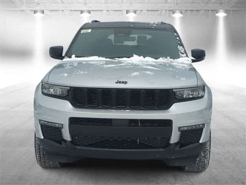 New 2025 Jeep Grand Cherokee L Limited image 3