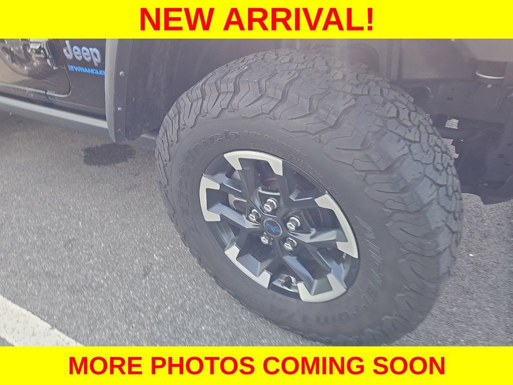Used 2024 Jeep Wrangler Unlimited Rubicon 4xe AWD/4WD image 10