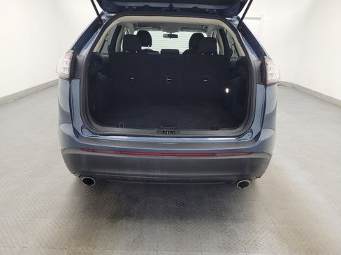 Used 2018 Ford Edge SE image 29