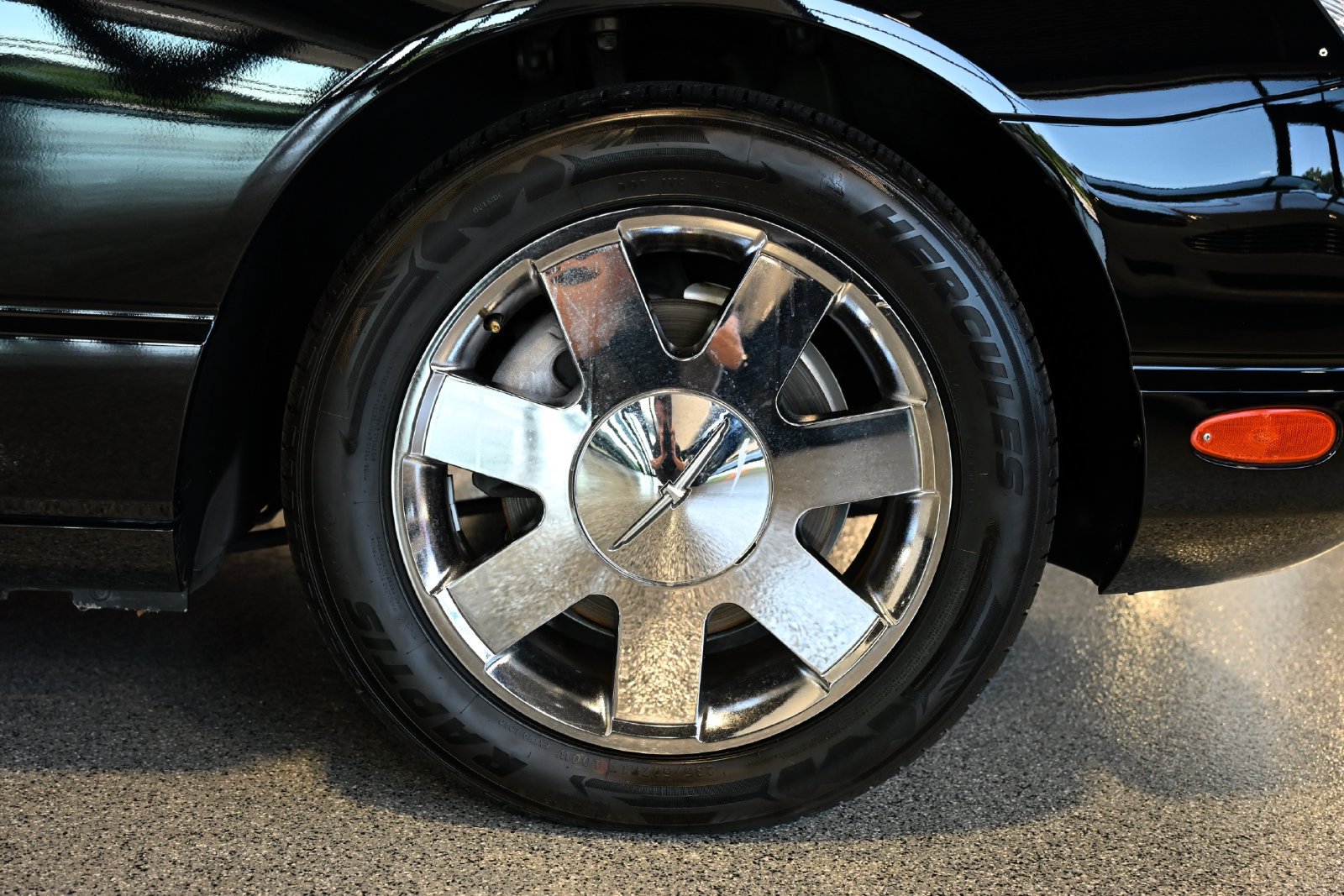 Used 2002 Ford Thunderbird RWD image 17