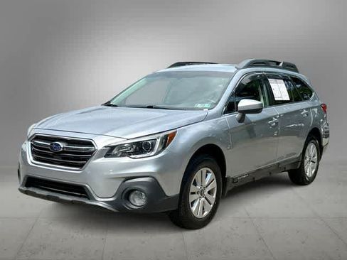 Used 2018 Subaru Outback 2.5i Premium AWD/4WD image 1