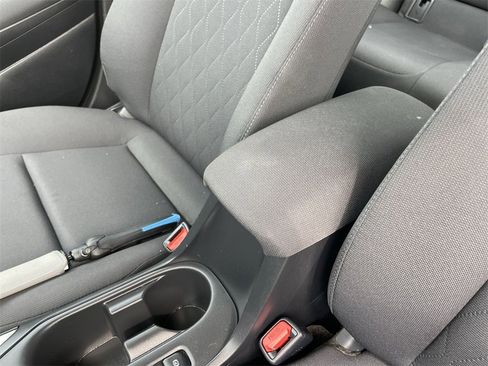 Used 2024 Toyota Corolla LE image 21