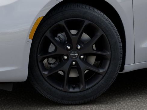 New 2026 Chrysler Pacifica Limited w/ S Appearance Package AWD/4WD image 8
