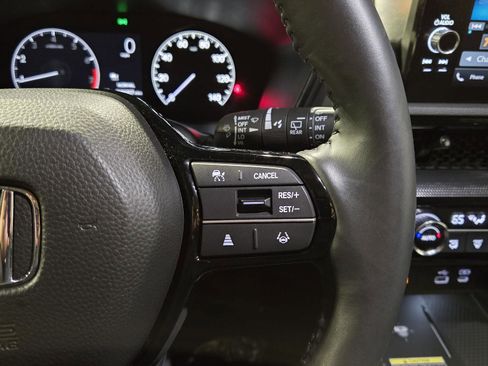 Used 2025 Honda CR-V EX-L image 29