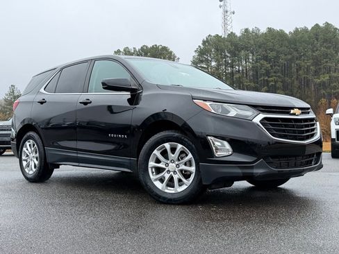 Used 2021 Chevrolet Equinox LT image 2