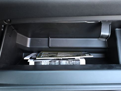 Used 2020 Ford Explorer ST image 31